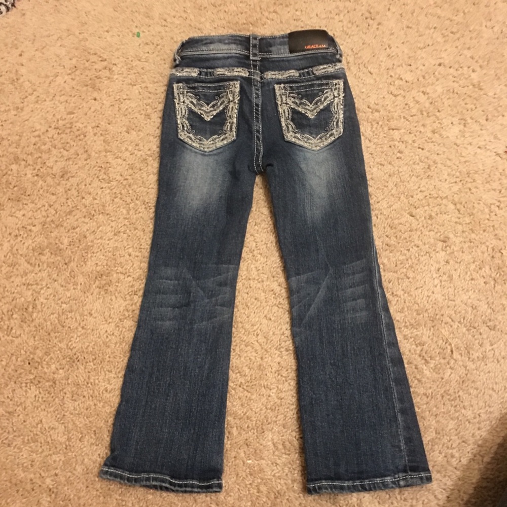 Girls Grace in LA jeans